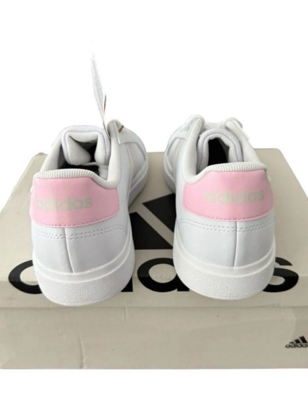 NWT Adidas Grand Court 2.0 K Pastel Sneakers White Pink Youth 6 Fits Women 7.5